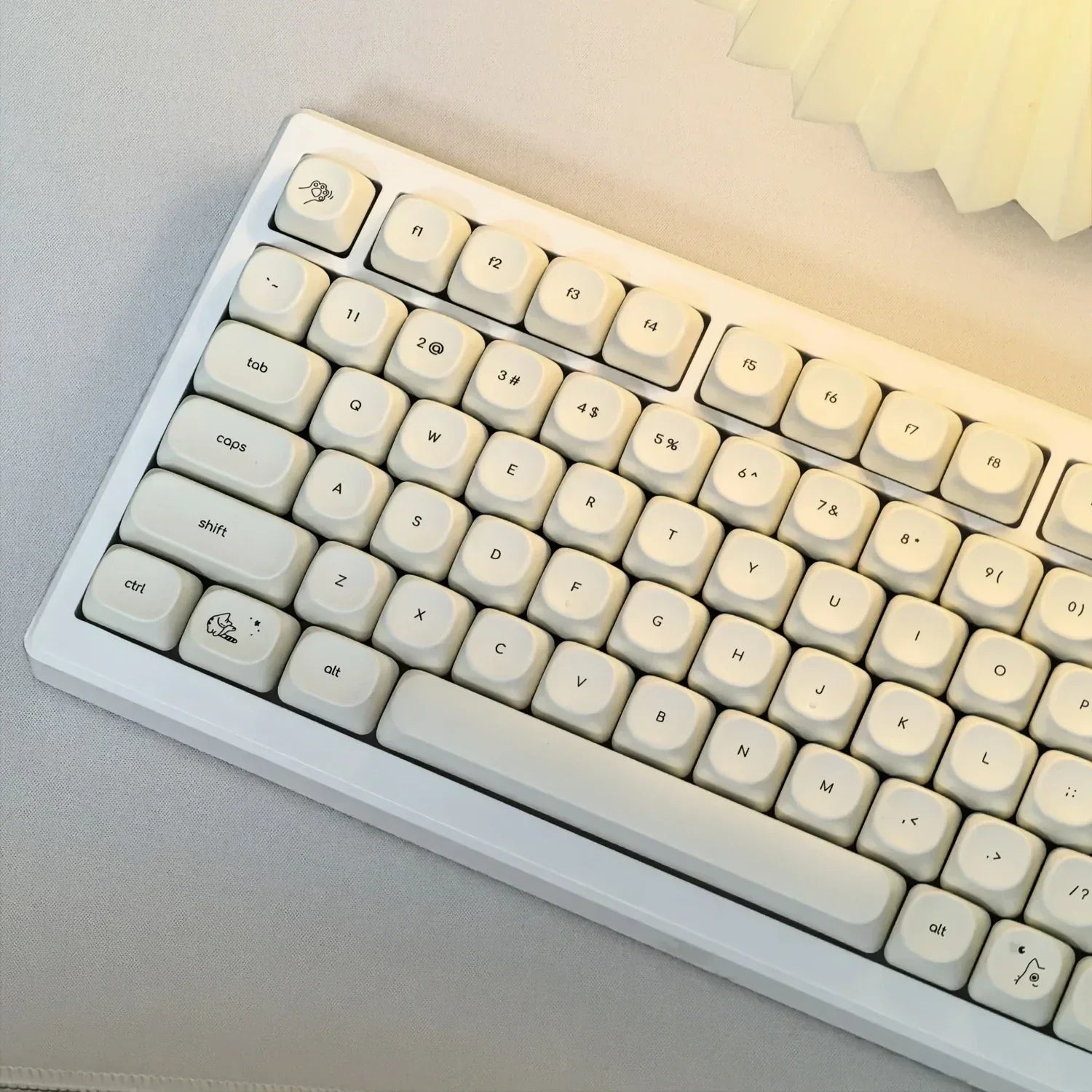 Milky White Cat PBT Keycaps: Ultimate MOA Custom Upgrade