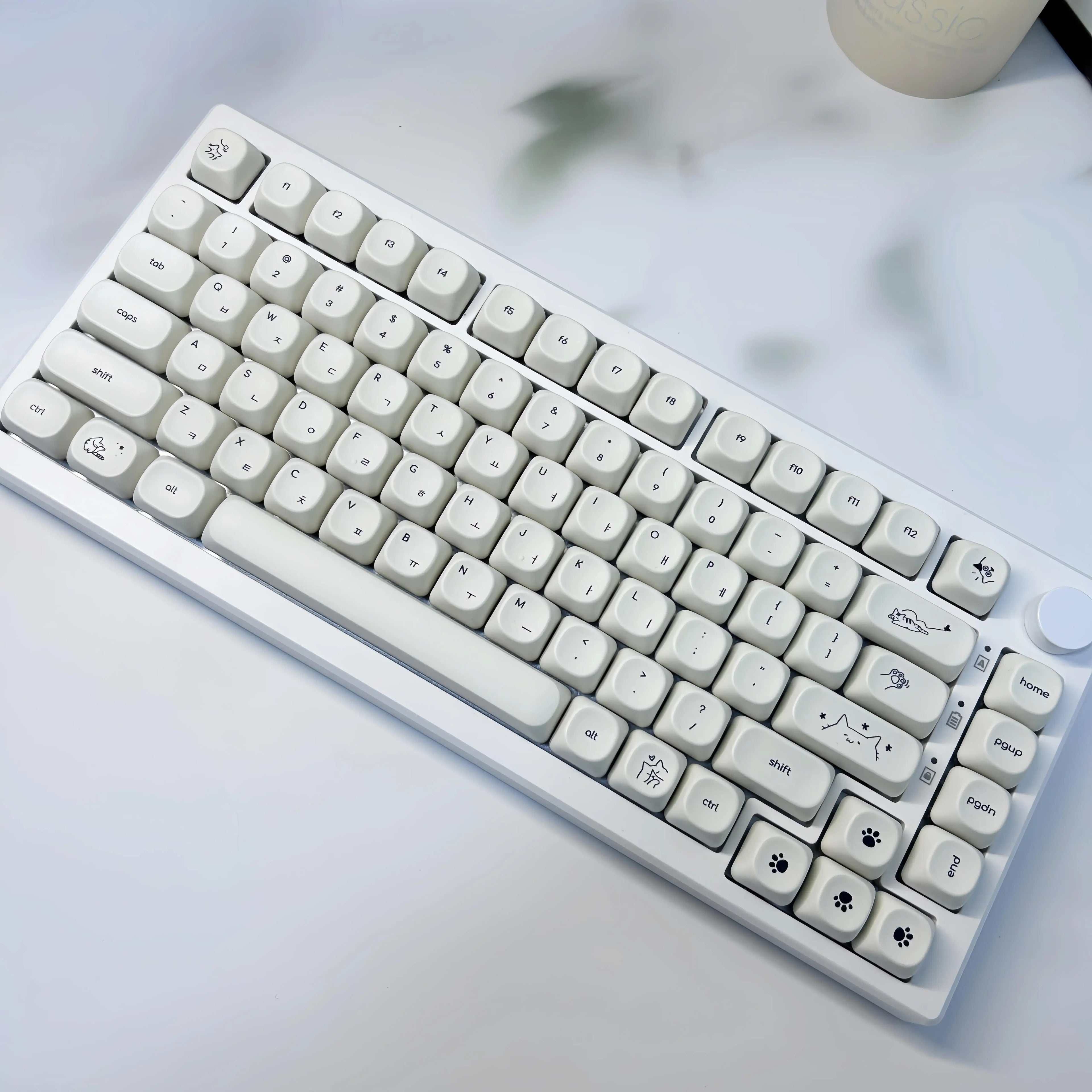 Milky White Cat PBT Keycaps: Ultimate MOA Custom Upgrade